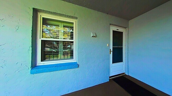 Building Photo - 333 Lake Howard Drive NW Unit 204C