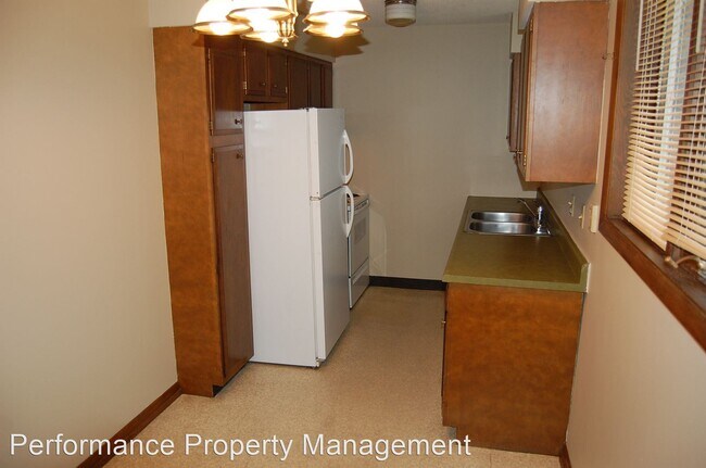 Building Photo - 411 N 57th St