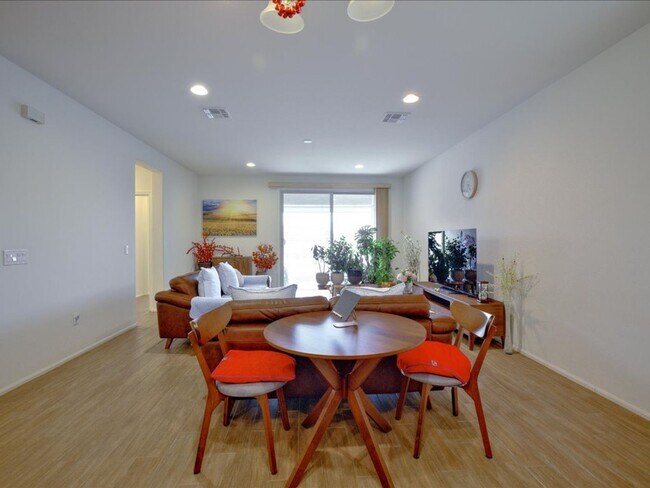 Foto del edificio - 3 Bedroom 2 bathroom