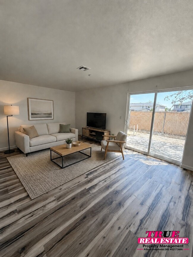 Building Photo - 805 Sunny Ln