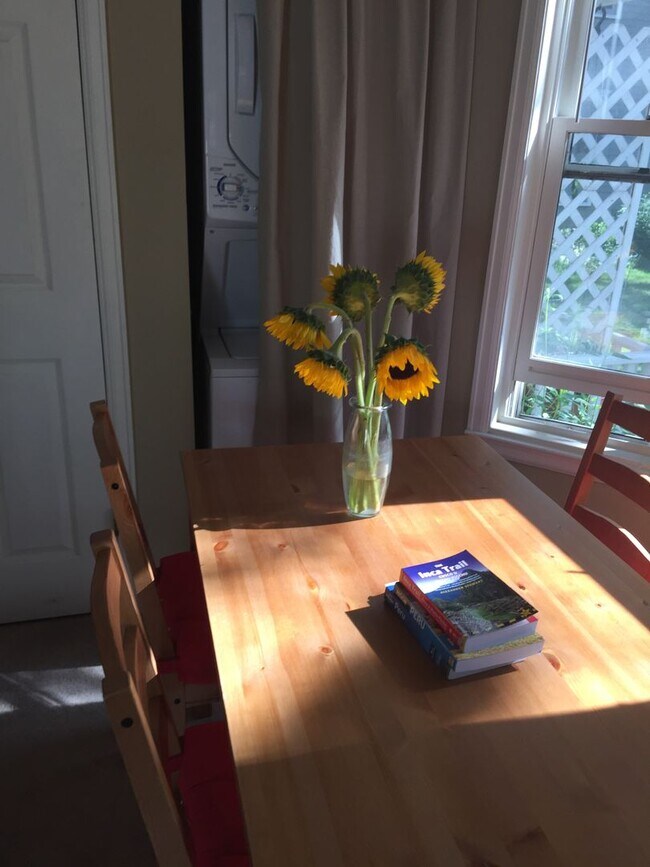 Foto del edificio - Super sunny & sweet 1 bedroom condo in the heart of Boulder