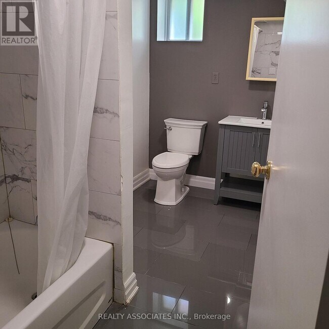 Photo du bâtiment - 41 Lawnview Dr