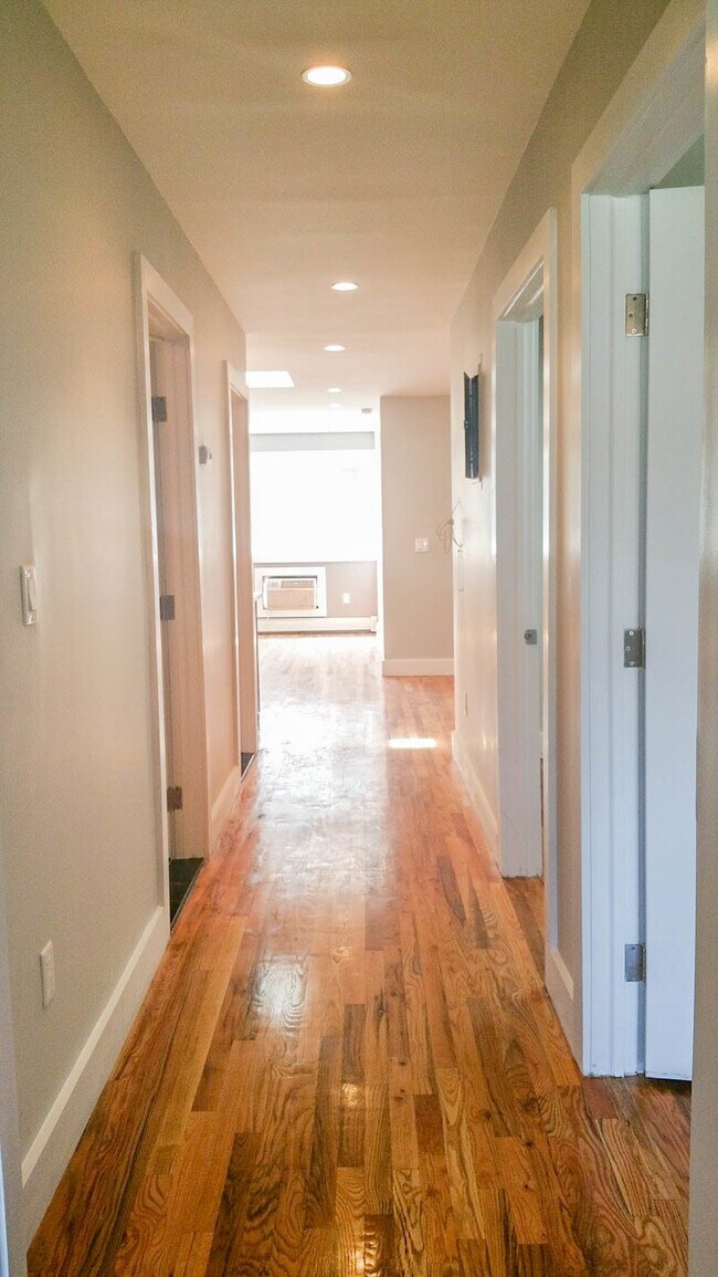 Building Photo - 43 Irving Pl