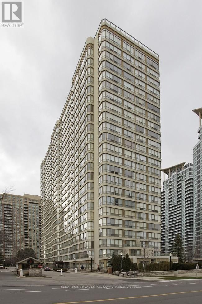 Building Photo - 55 Elm Dr W