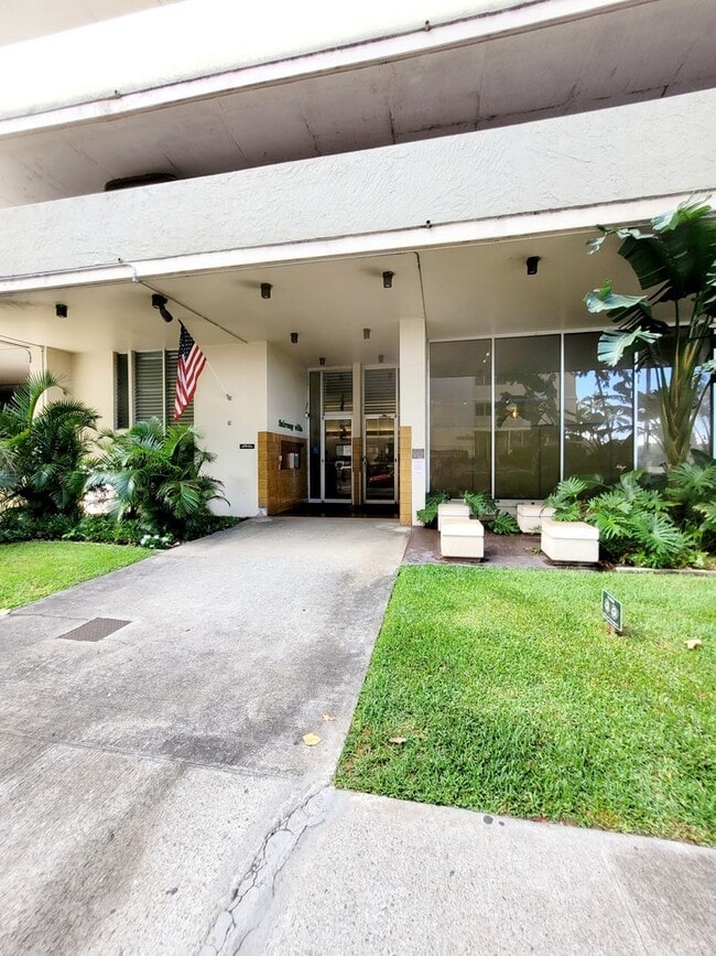 Building Photo - 2345 Ala Wai Blvd