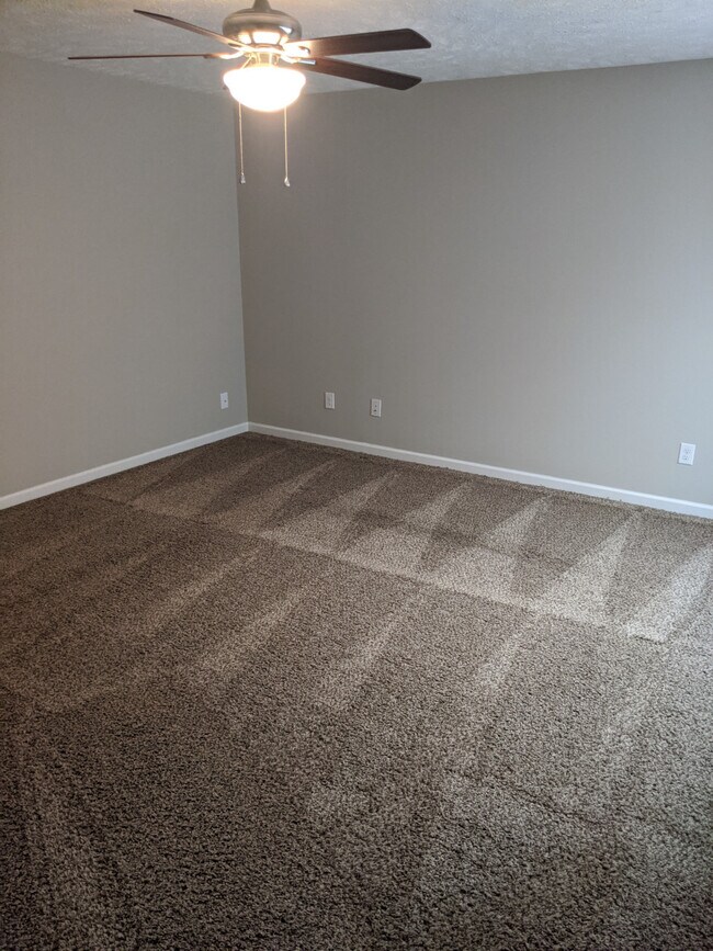 Foto del edificio - 131 Central Dr. Town homes