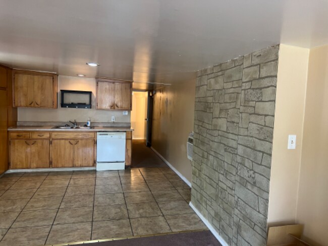 Foto del edificio - 1600 Curtis Ave