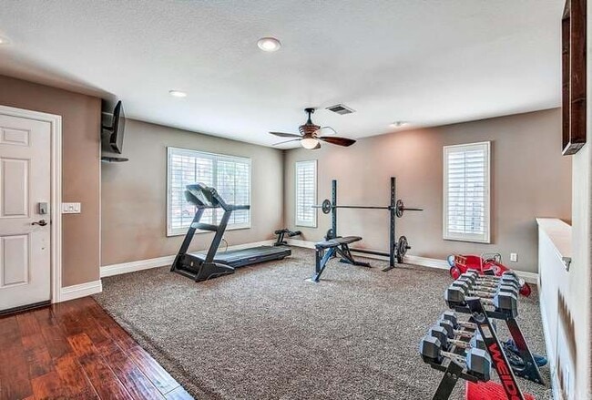 Building Photo - 2365 Cornell Cir