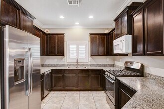 Building Photo - 9634 Volk Ave