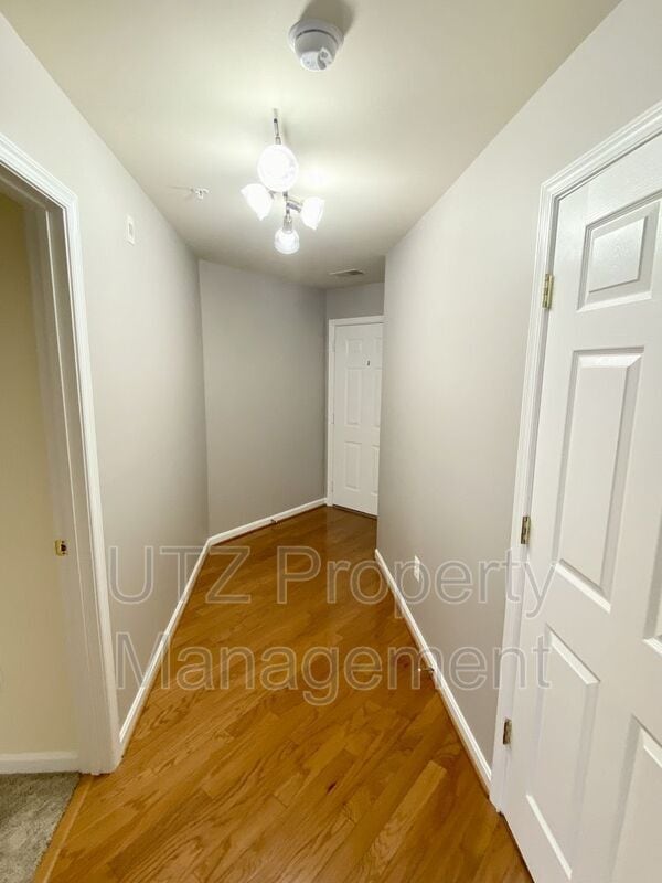 Building Photo - 597 Cawley Dr
