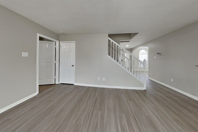 Building Photo - 4834 Elkmont Ct