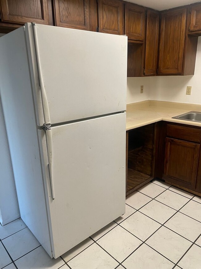 Foto del edificio - BEAUTIFUL AND AFFORDABLE 2 BEDS 1  BATH APARTMENT AVAILABLE FOR RENT !!!