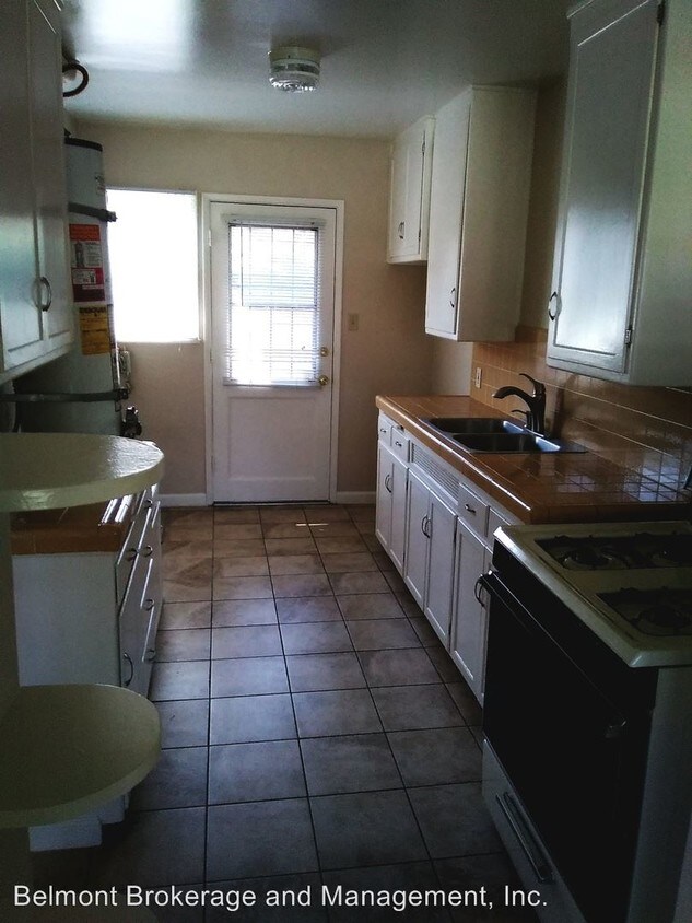 Primary Photo - 2164 Montair Ave