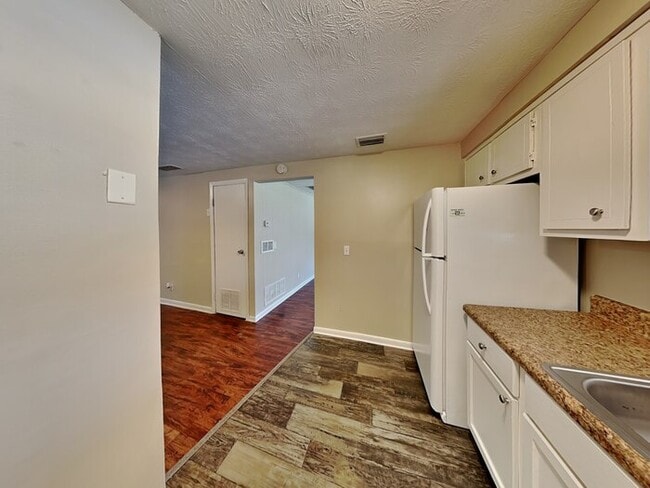 Building Photo - 7536 Patrice Ct