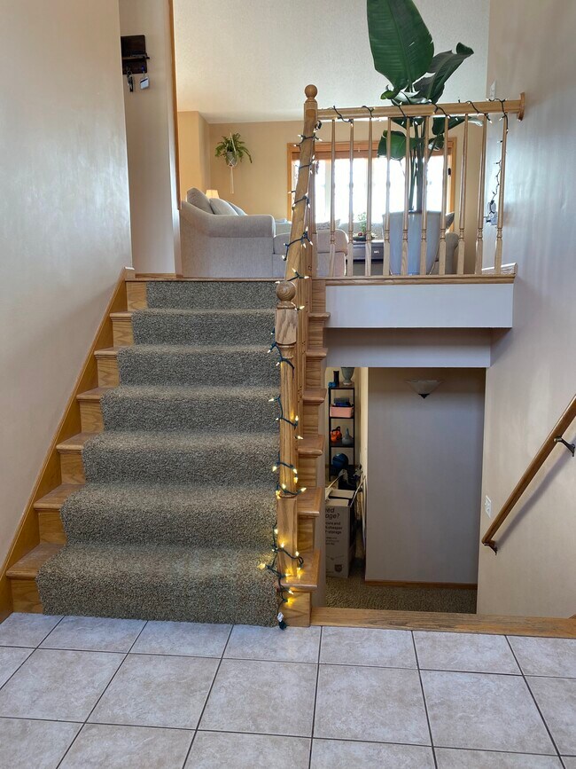 Front Entry-Split Level - 4408 6th St NW