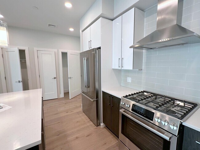 Foto del edificio - 108 Highland Ave