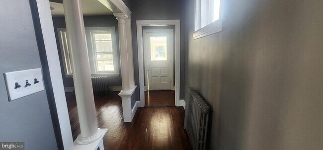 Building Photo - 17 Chestnut Pkwy
