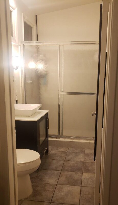 Building Photo - 9920 Mollyknoll Ave