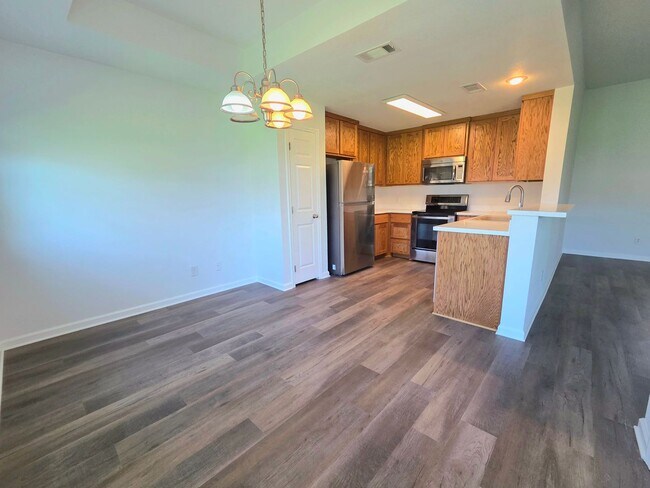 Foto del edificio - AVAILABLE NOW! - $500 OFF FIRST MONTH