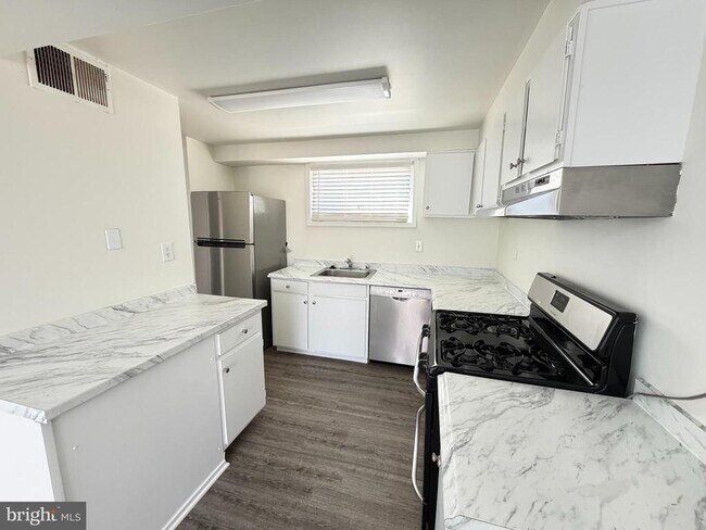 Foto del edificio - 5485 Harpers Farm Rd
