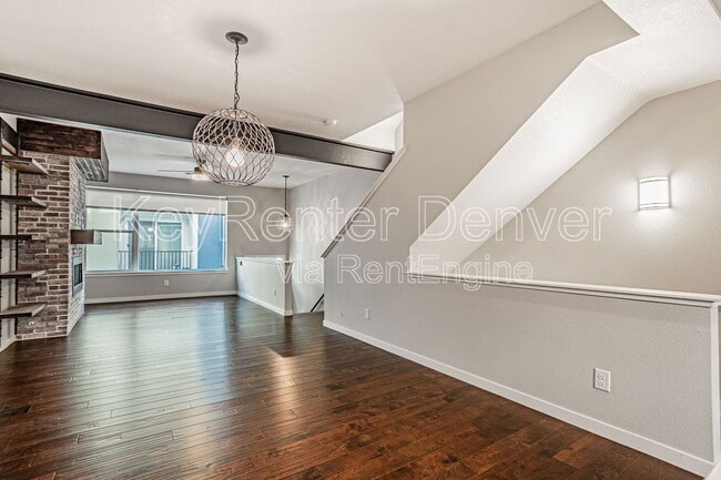 Building Photo - 848 Kalamath St