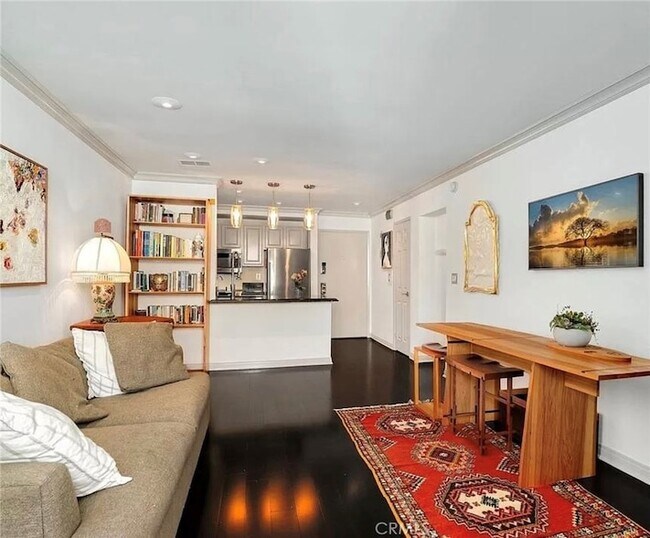 Foto del edificio - 750 Kings Rd