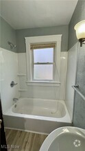 Building Photo - 770 E 91st St