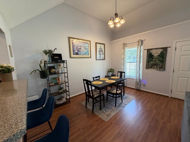 Foto del edificio - Room in Single Family Home on Cypress Pointe Dr
