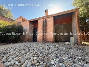 Building Photo - 3708 N Country Club Rd