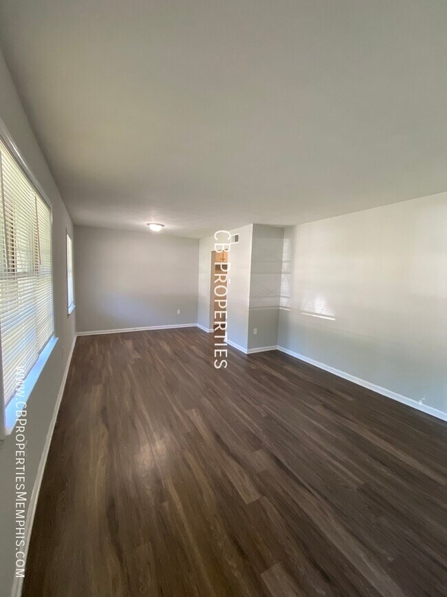 Building Photo - PROMO $250 GIFT CARD