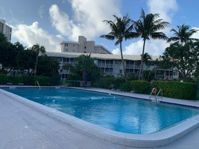 Building Photo - 2700 Banyan Rd