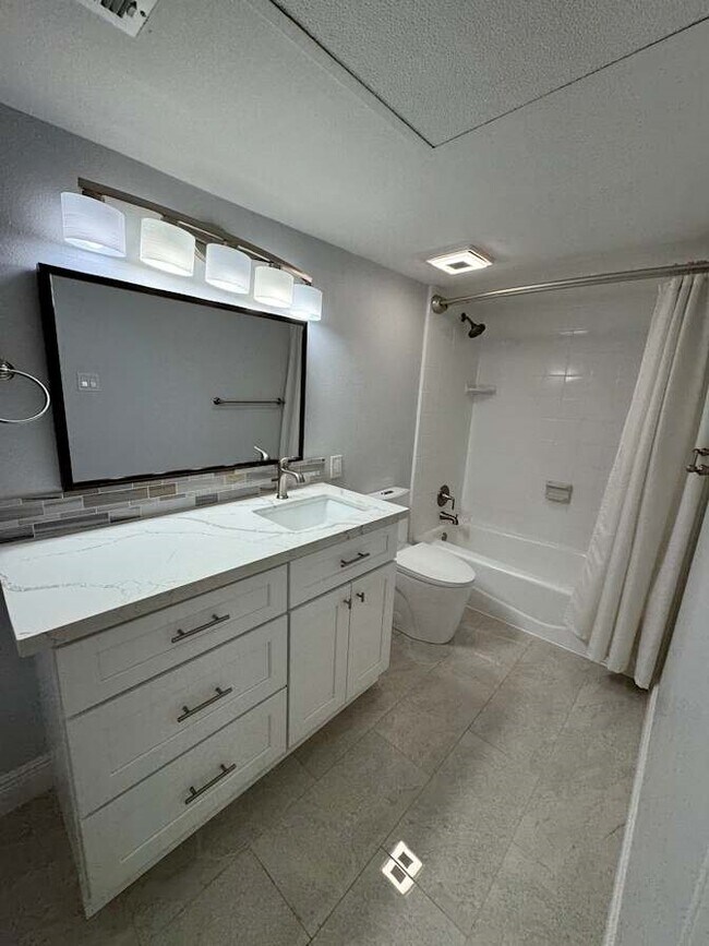 Foto del edificio - 355 N Post Oak Ln