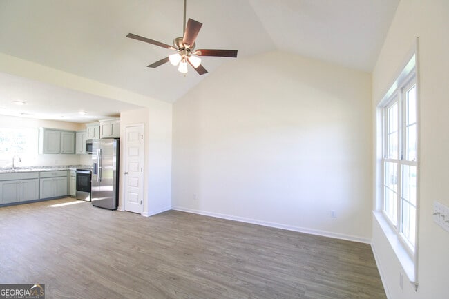 Building Photo - 501 Nickies Wy