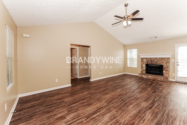 Foto del edificio - 371 Walker Dr