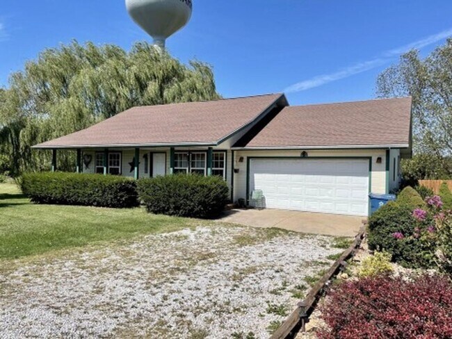 Foto del edificio - a Cozy 2 acres home in Ozark