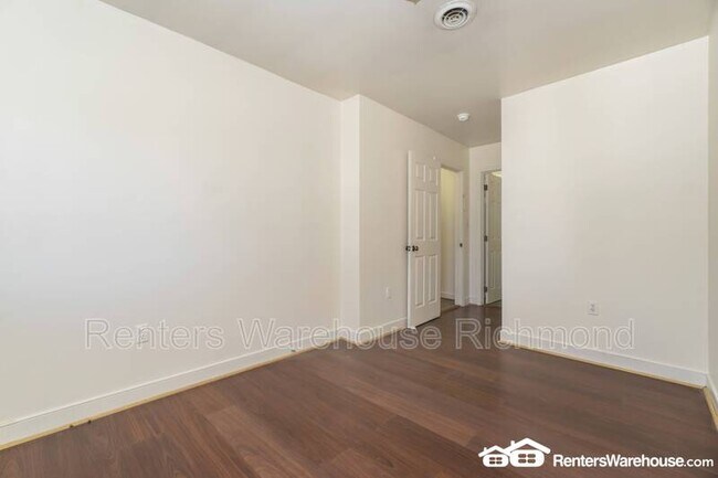 Building Photo - 411 Gilmer St
