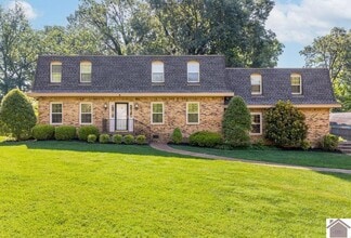 Building Photo - 51 Martin Cir