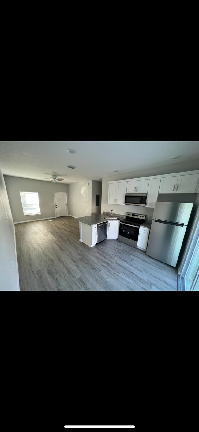 Foto del edificio - Lakeland Stella Duplex