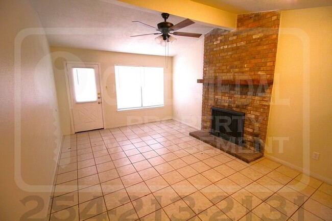 Building Photo - 1108 Charisse St