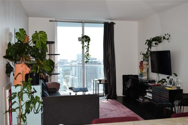 Building Photo - 185 SW 7th St