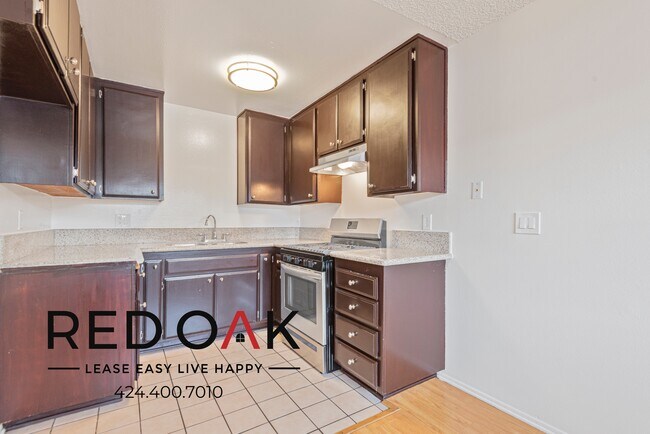 Foto del edificio - ~$100 OFF EACH MONTH~ Warm and Welcoming T...