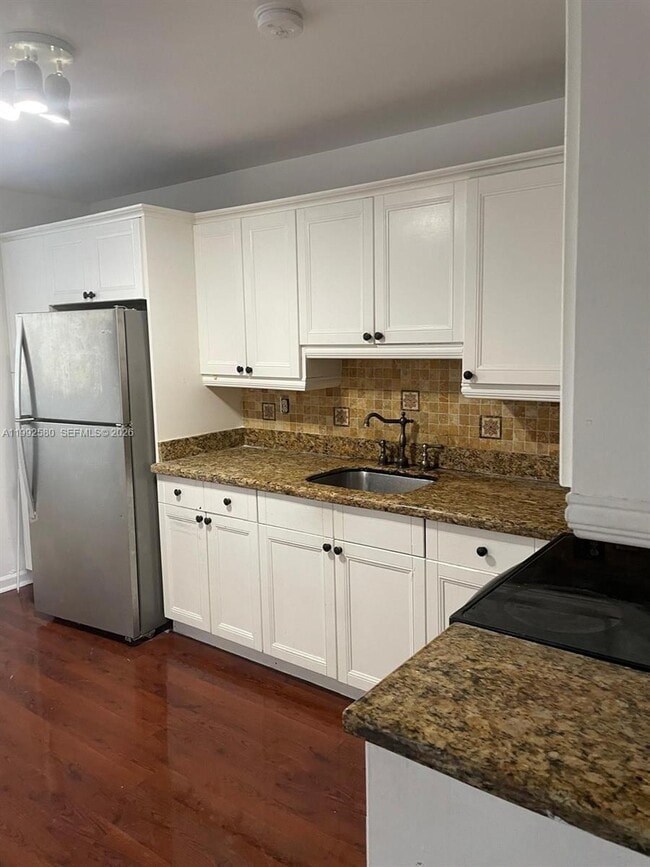 Building Photo - 222 SW 1st St