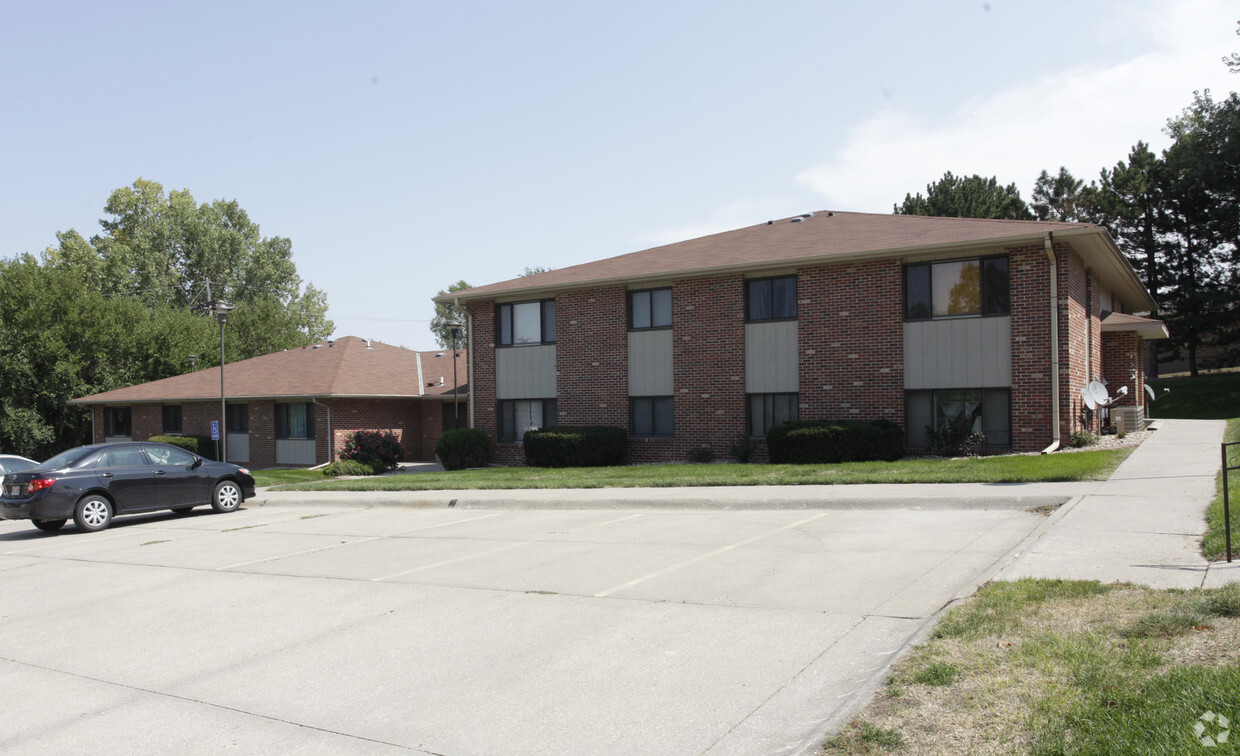 Primary Photo - Springfield Heights Apartments