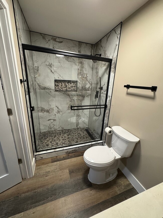 Building Photo - 1919 Summer Club Dr