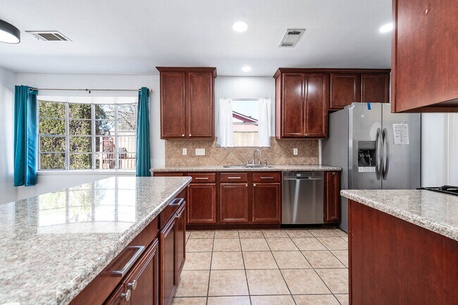 Foto del edificio - 5314 Brinkman St