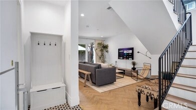 Building Photo - 1347 Seward St