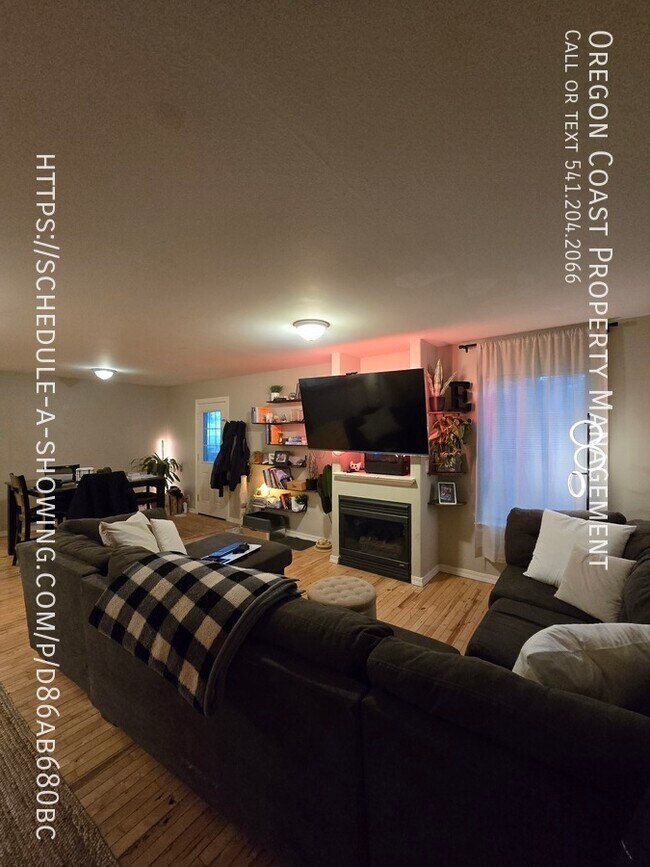 Foto del edificio - 3324 NE Surf Ave