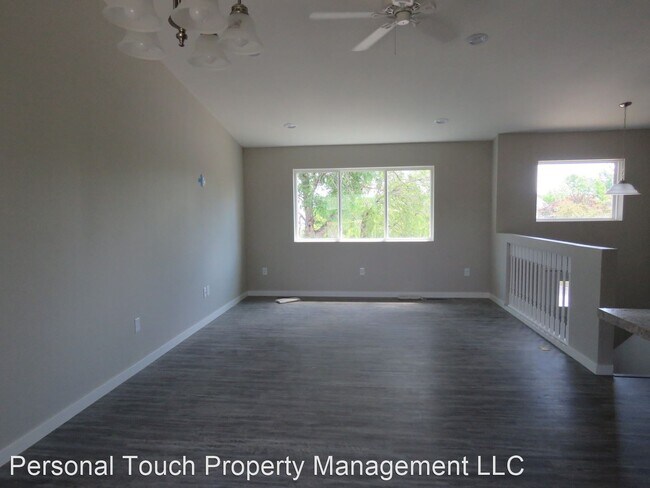 Building Photo - 3 br, 2 bath House - 580 22nd St E