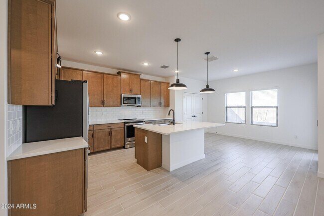 Building Photo - 7809 N 79th Ave