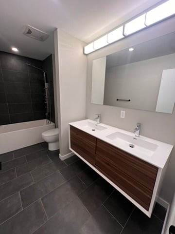 Building Photo - 1371 Maxime St